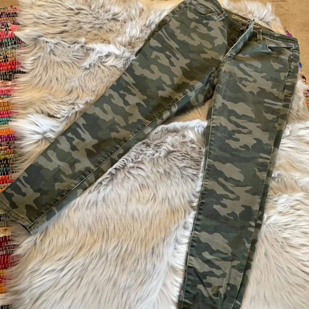 Universal Thread Ladies size 8/29 High Rise Skinny Crop - Picture 3 of 14
